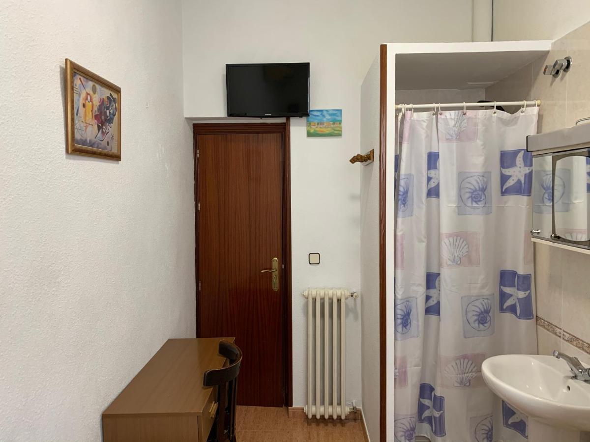 Hostal Internacional Madrid Kültér fotó