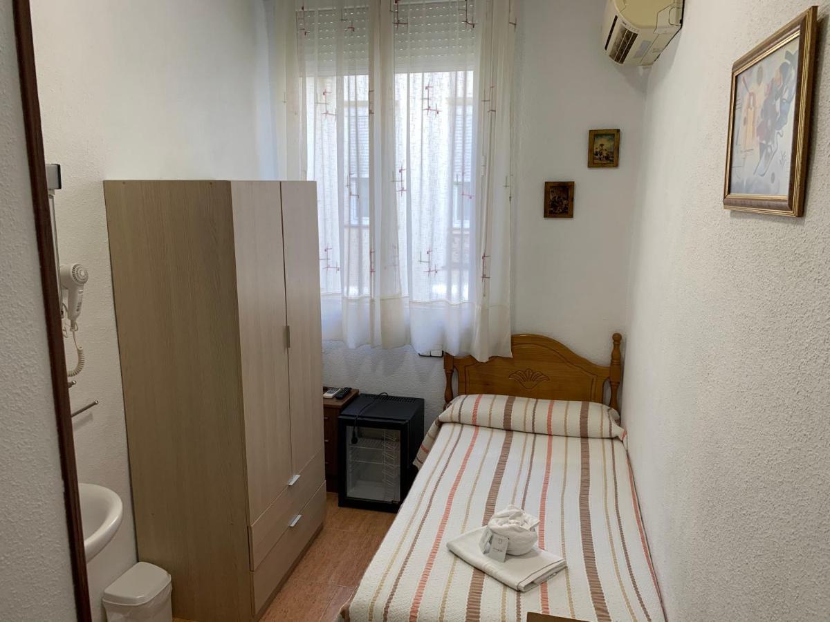 Hostal Internacional Madrid Kültér fotó