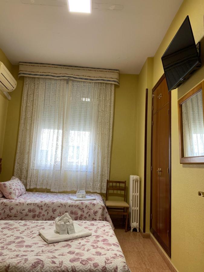 Hostal Internacional Madrid Kültér fotó