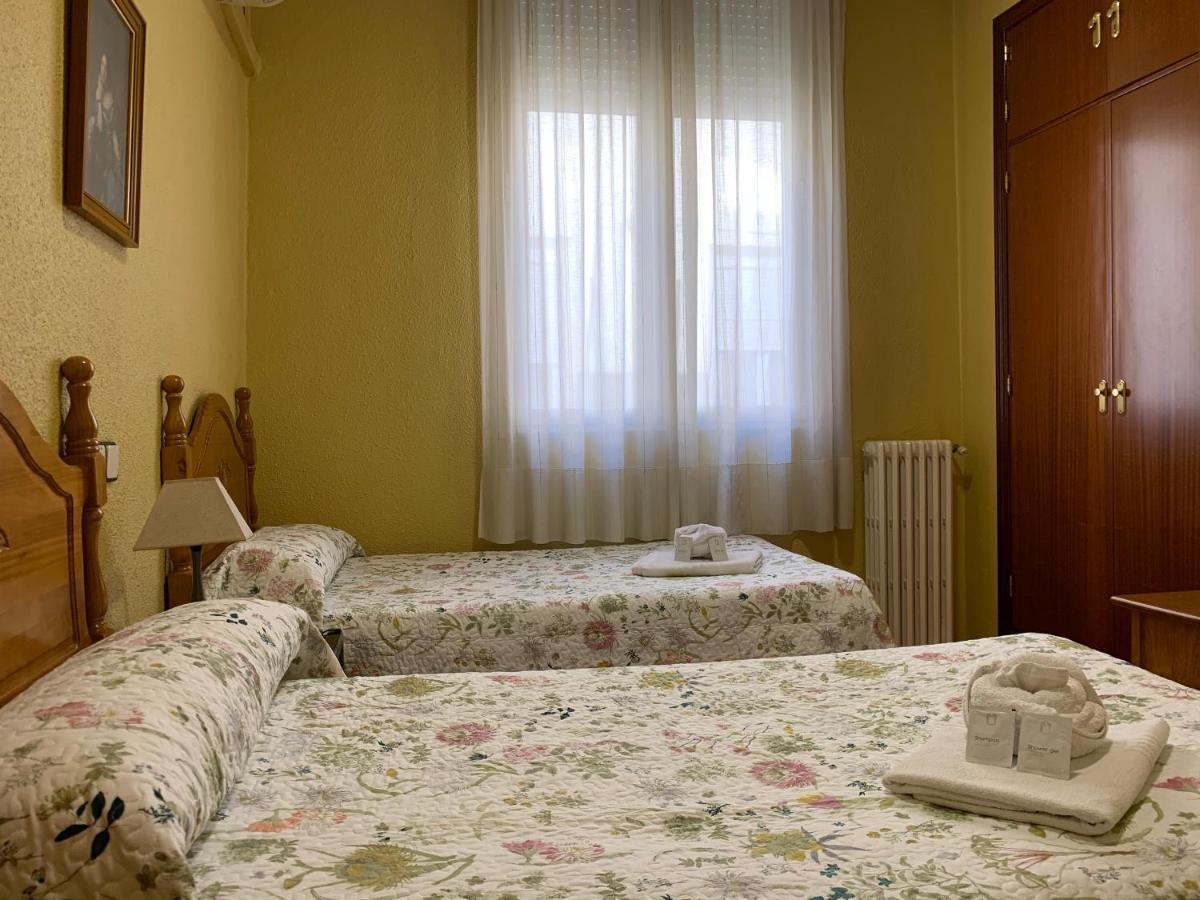 Hostal Internacional Madrid Kültér fotó